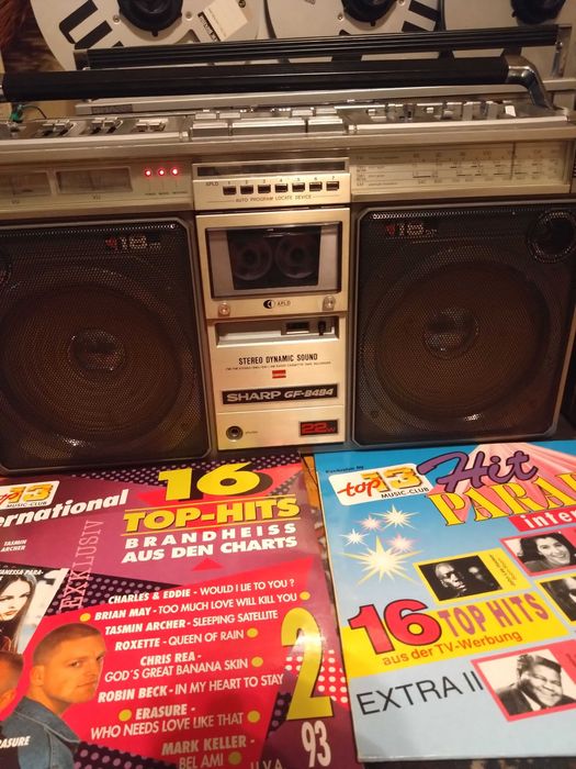 SHARP Gf 9494X /la 230V AM/FM radio tape recorder