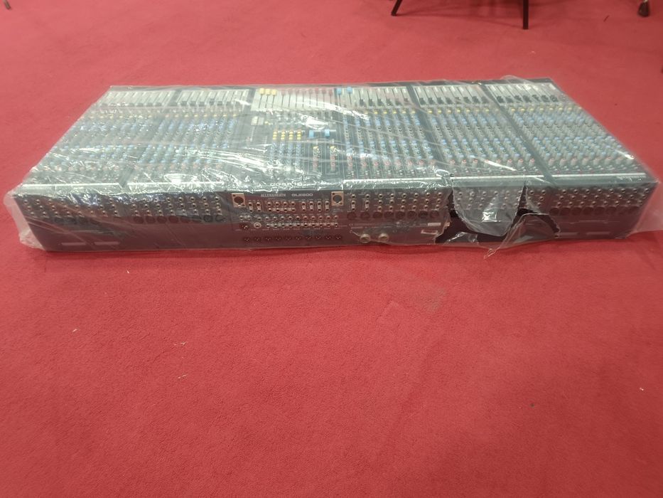 концертный микшерный пульт Allen & Heath GL2800-32 без блока питания!