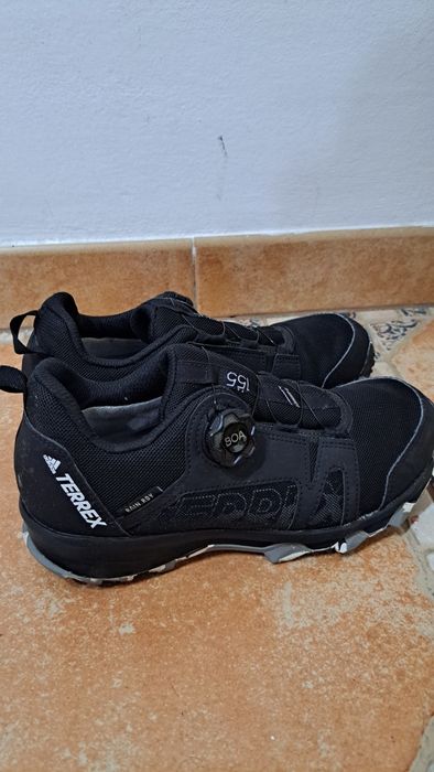 Adidas Terrex masura 37,5. Negri