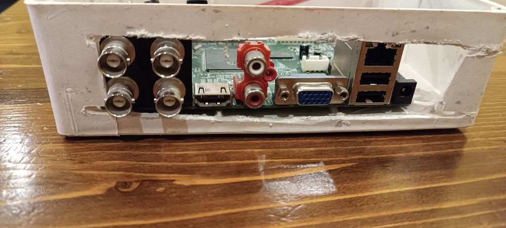 Продавам камера 2mp+платка за видео наблюдение