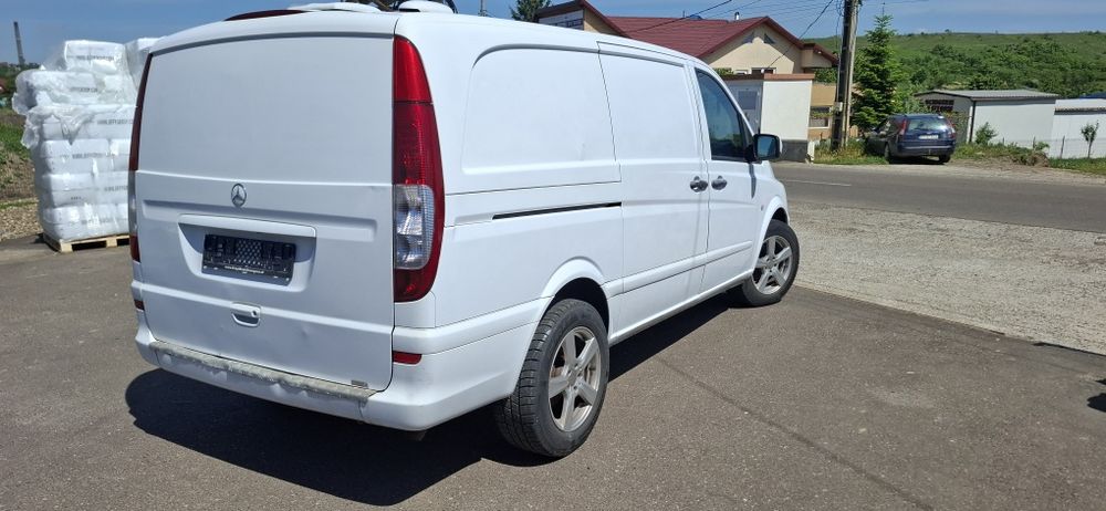 Mercedes Vito 110 lung, 2.2 Euro 5, An 2012, AC, 3 locuri+marfa