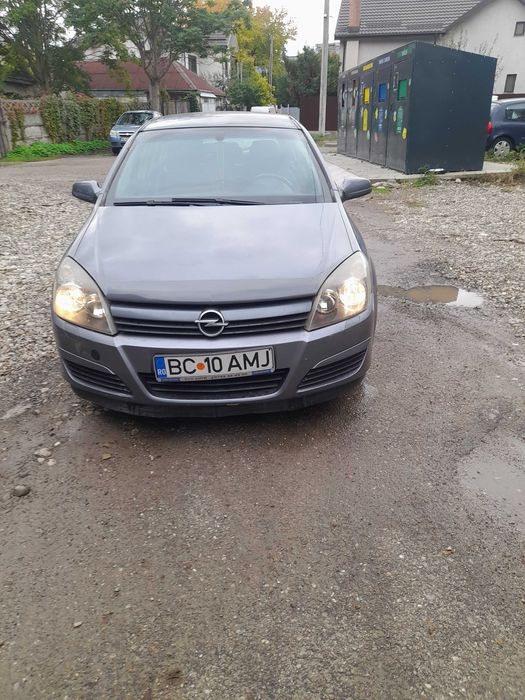 Opel  astra  H  1,7  2005