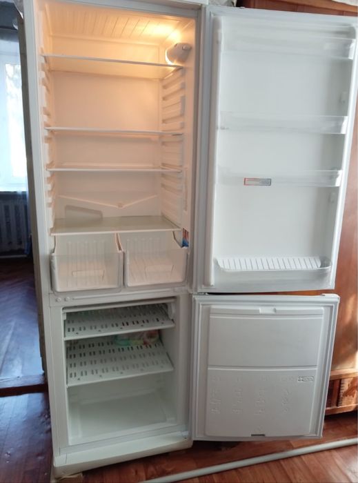 Холодильник INDESIT