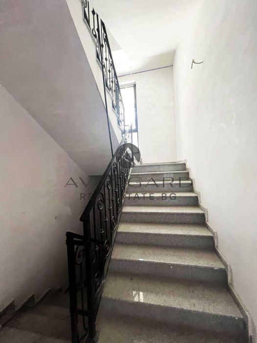 Продава се Тристаен апартамент в Пловдив, Кършияка - 110 кв.м за 770 €/кв.м - Снимка #11