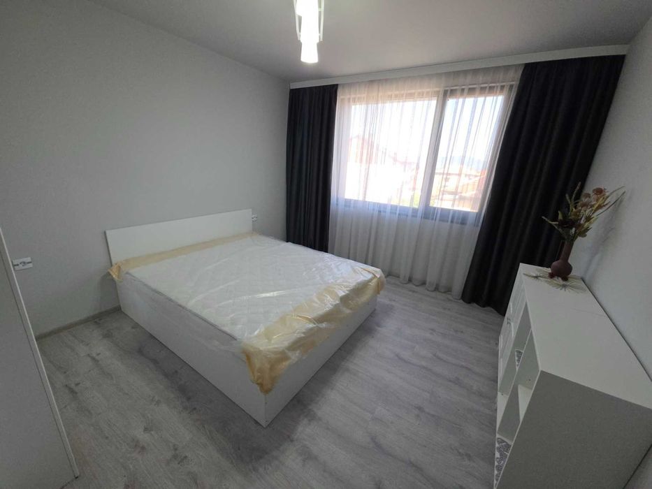 Нова къща с двор в широк център на Велинград