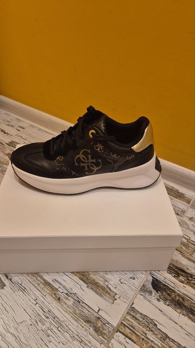 Дамски Маратонки GUESS