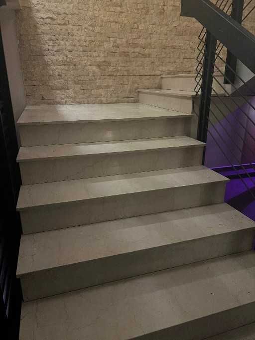 Scari din marmura si granit