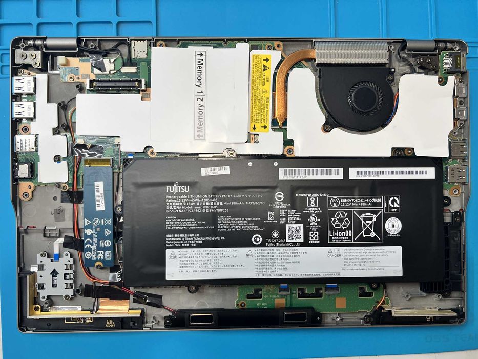 Реновиран лаптоп Fujitsu LIFEBOOK U7511 15.6" i5-1135G7 16GB 260GB NVMe батерия 240 мин