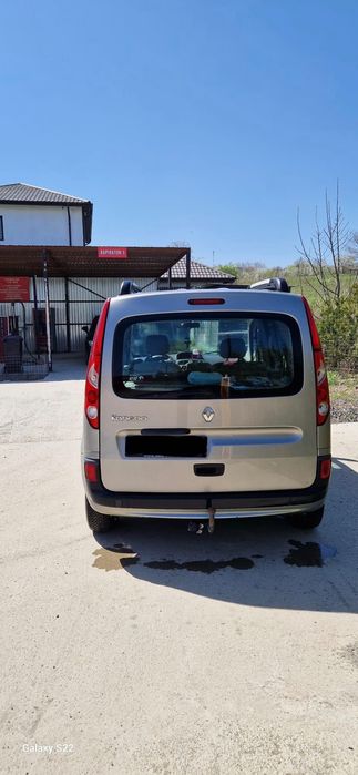 Mașină Renault Kangoo