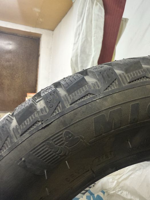 зимние шины Michelin x-Ice North шипы