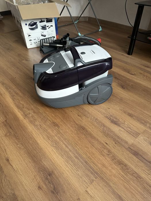 Продам новый пылесос