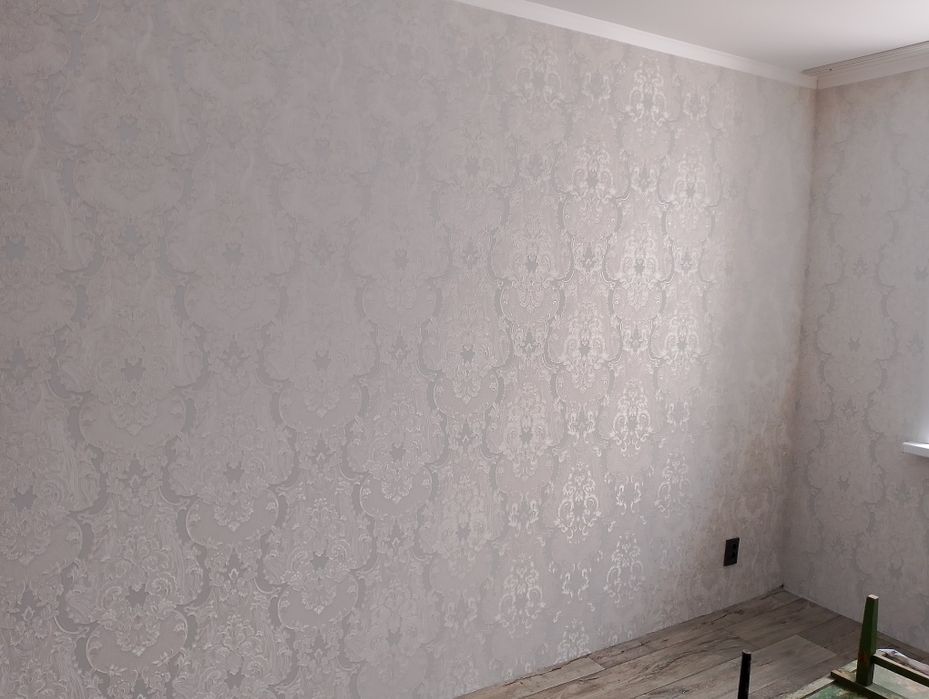 Поклейка обоев.Левкас под обои. Галтели. .