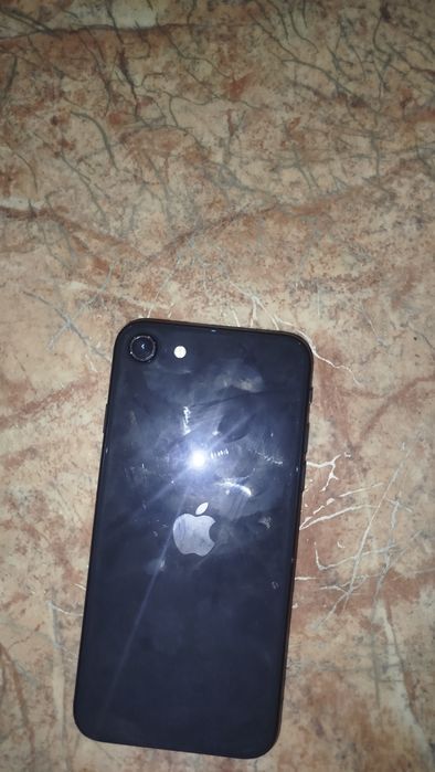 Айфон 8 SE , продам за 25 к тг