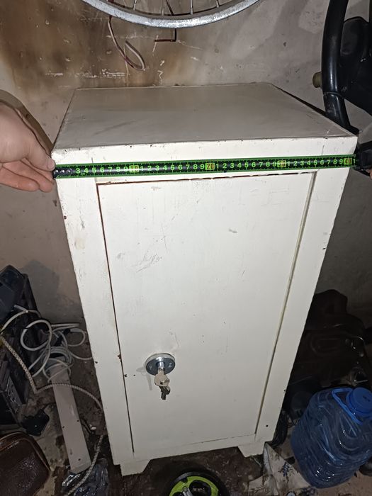 Продам сейф ни большой