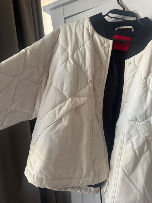 Яке Hugo boss…..