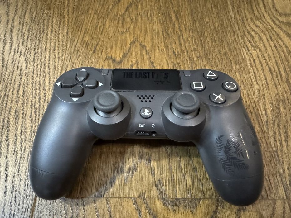 PlayStation 4 Pro – Limited Edition The Last of Us Part II