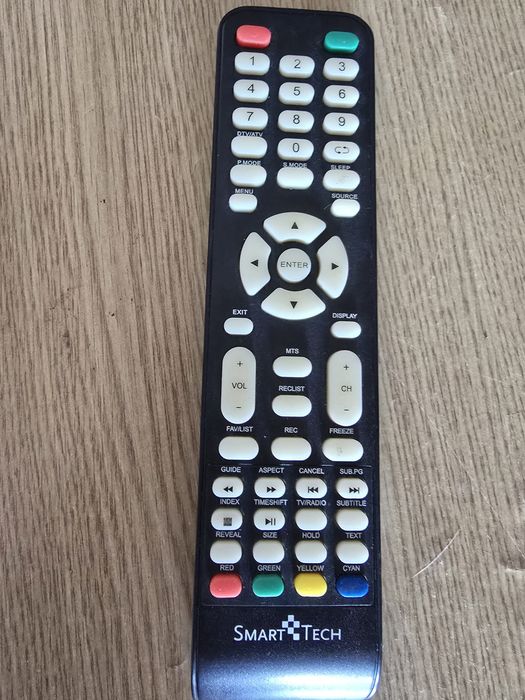 LED SMART TECH  74 cm plat