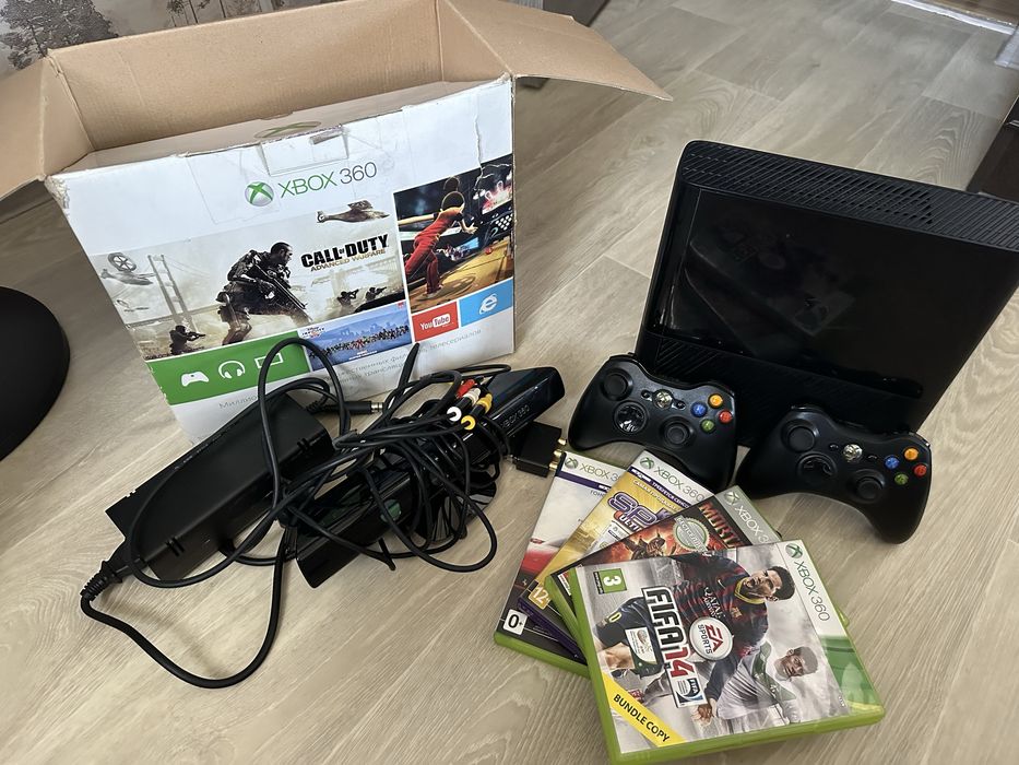Приставка XBOX 360