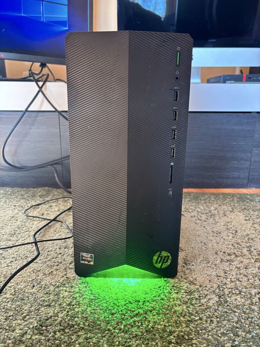 Calculator/PC Gaming• ryzen 5• 16gb ram• Nvidia Gtx 1650 •SSD