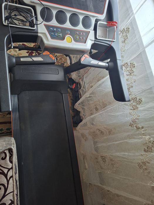 Продам беговую дорожку S900DS