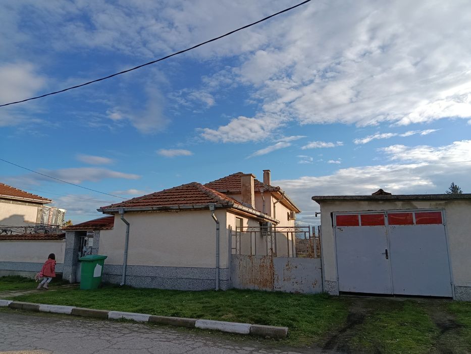 Къща в село Ясно поле