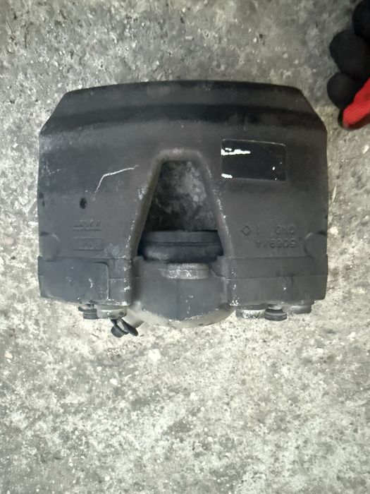 Комплект предни спирачни апарати TRW Audi A6 C7 4G