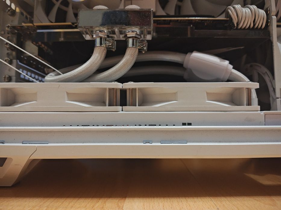 Gigabyte RTX 2080 Super Waterforce WB + sistem complet water cooling