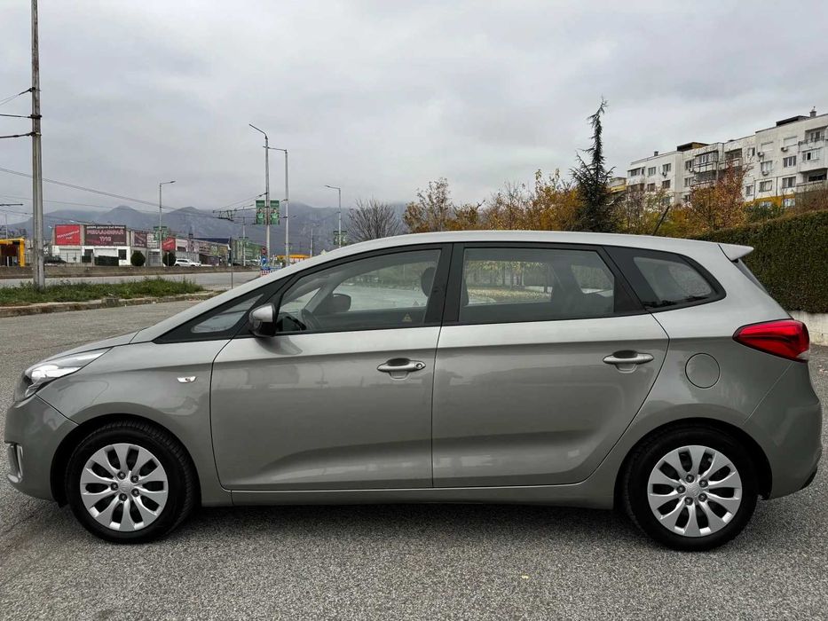 Продавам KIA Carens 1,7 , 137 Hp