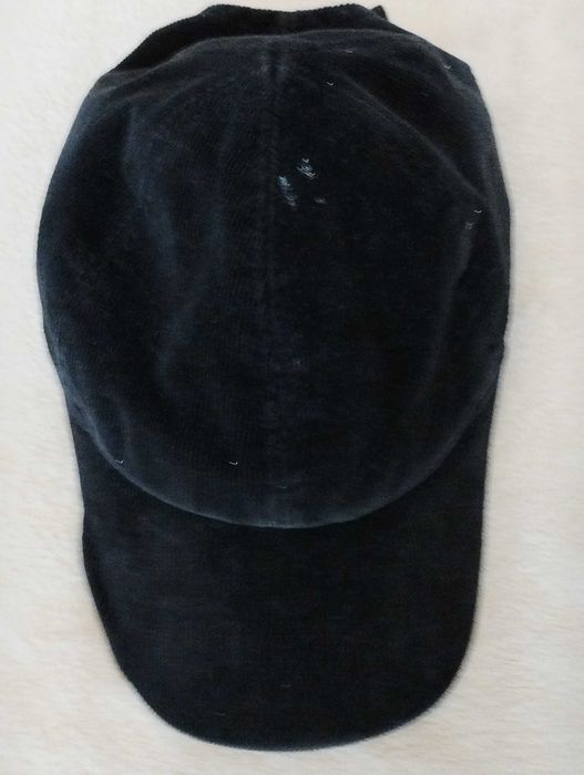 Яке Rav 4.Топли шапки по 10 лв за брой.