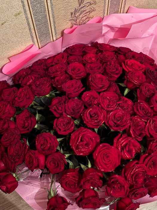 Цветы 101 красные розы