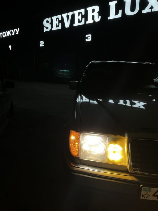 Мерседес Бенз Е220