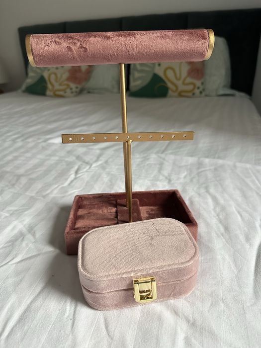 Organizator bijuterii
