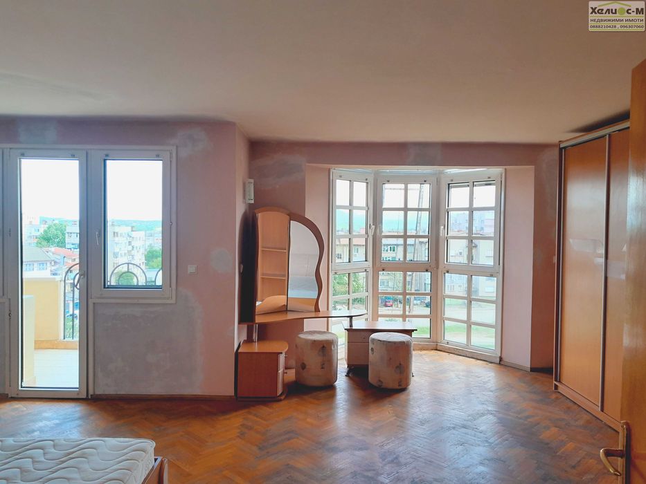 Продава се Тристаен апартамент в Монтана, Жерави - 150 кв.м за 935 €/кв.м - Снимка #2