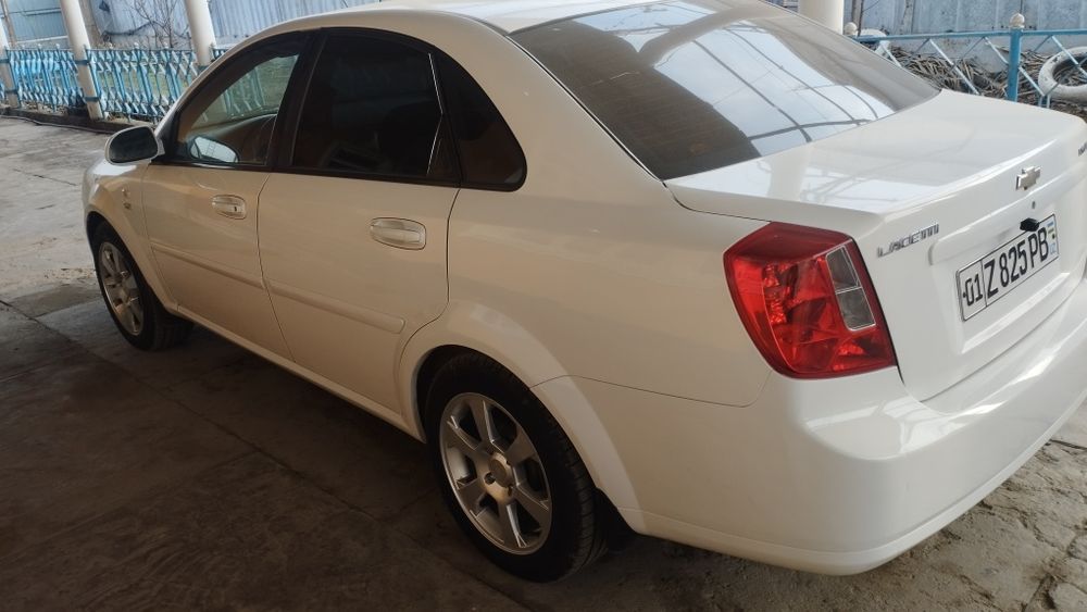 Продаётся ЛАСЕТТИ 18