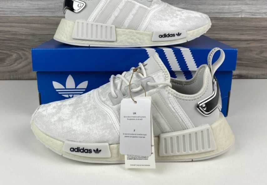 Оригинални дамски обувки ADIDAS NMD_R1 PARLEY EU40