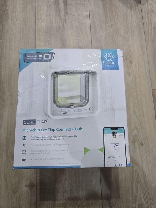 Чисто нов смарт комплект за котки SureFlap Cat Flap Connect + HUB (в кутия)