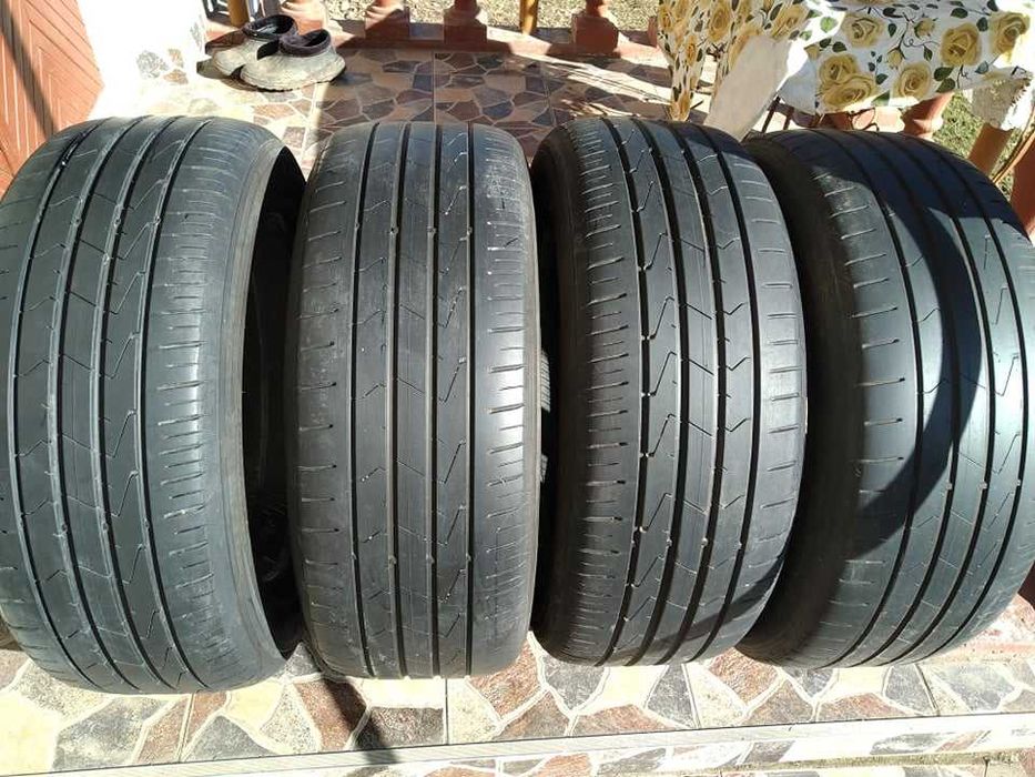 Vand  2 anvelope de vara HANKOOK Ventus Prime 3  dimensiuni 225/55 R17