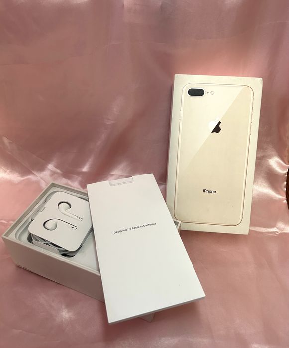 iPhone 8 Plus Gold 64GB в отлично състояние