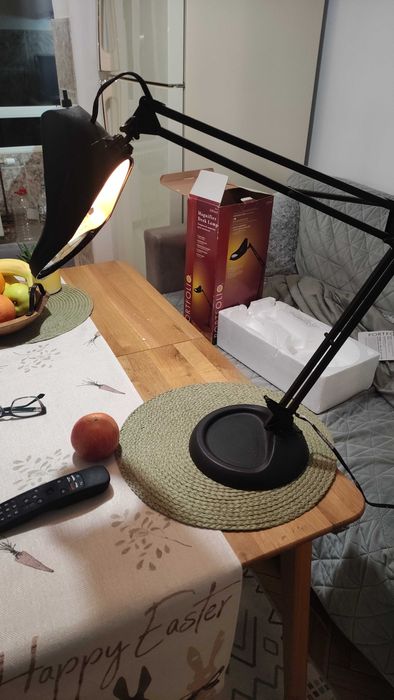 Настолна увеличаваща лампа