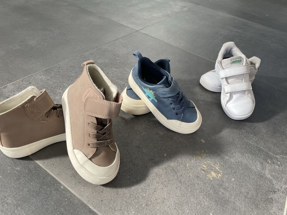Adidasi baieti - pret pentru toate perechile sau pe bucata