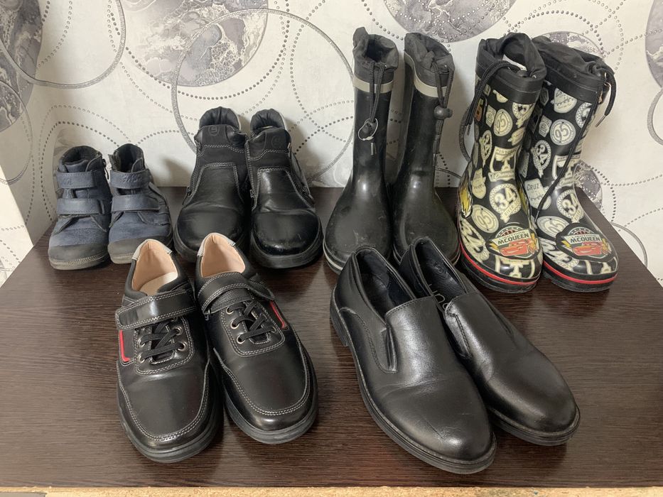 Продам обувь б/у для мальчика