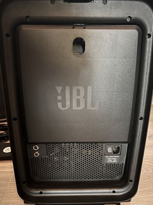 Boxe JBL EON208P (portabile) 300W