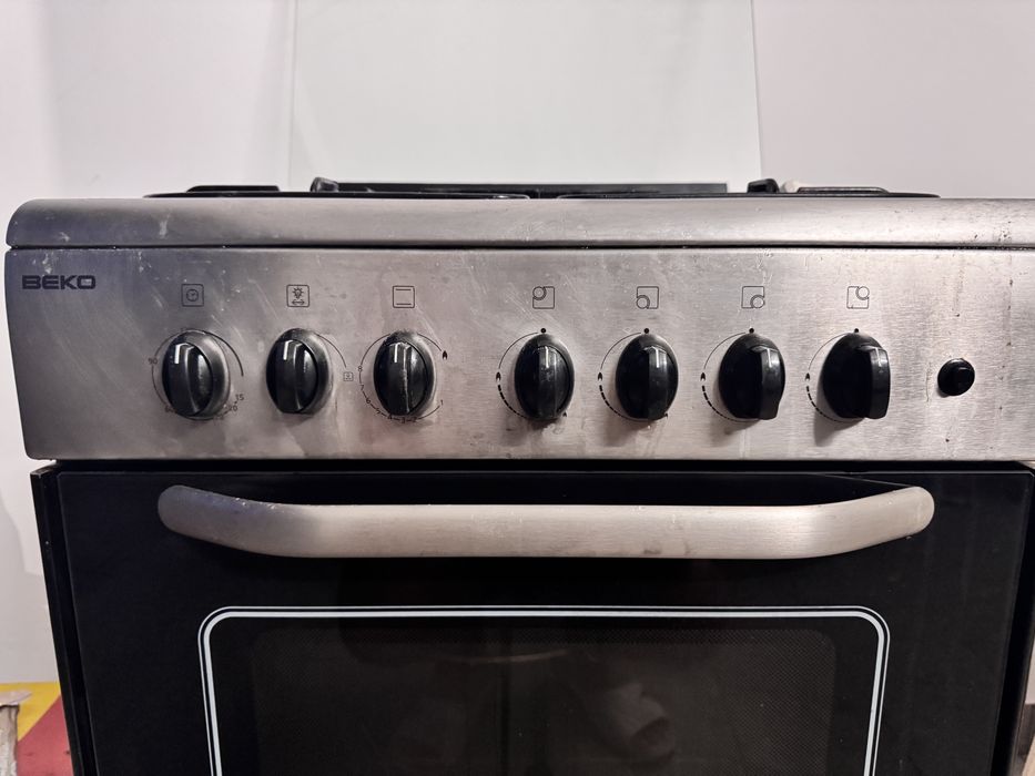 Cuptor + aragaz inox Beko