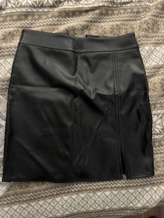 Юбка мини из эко кожи