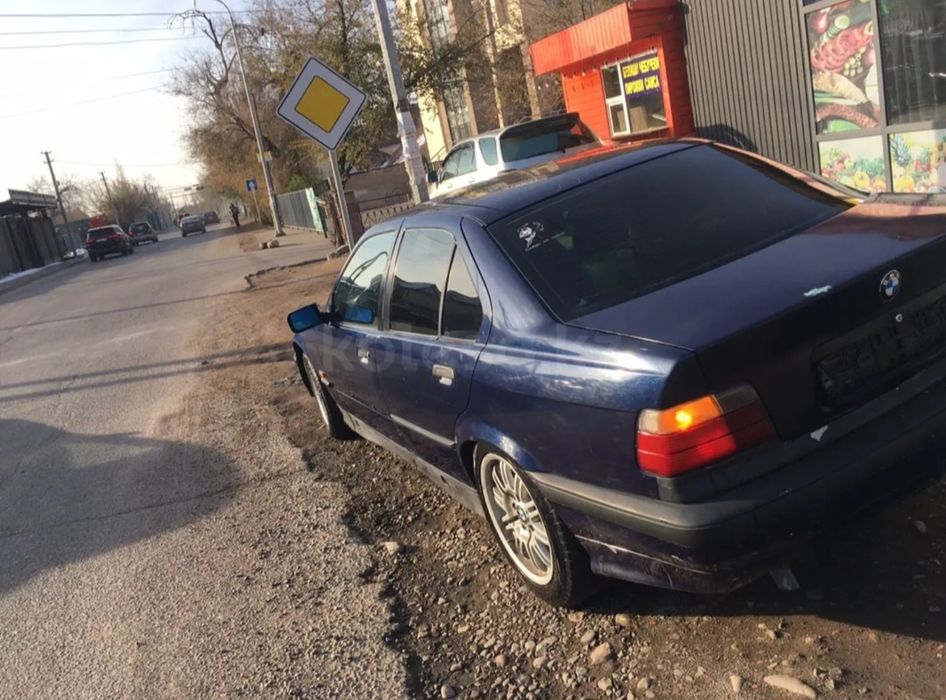 Бмв Е36 1995год электро салон