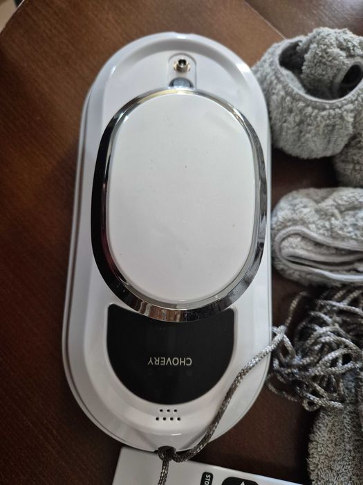 Робот за миене на стъкла