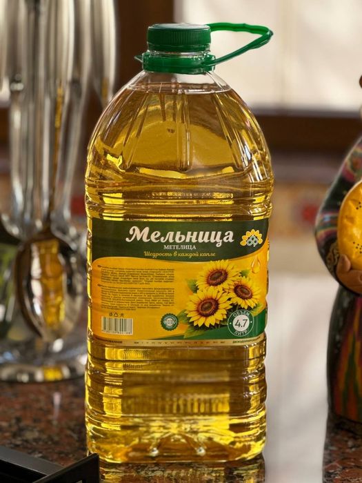 Масло подсолнечное 4.6 и 5 литровые