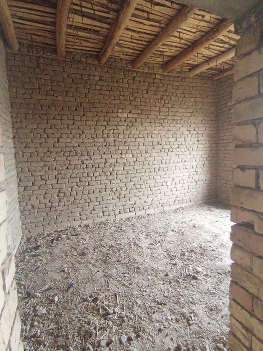 Uy sotiladi Продается