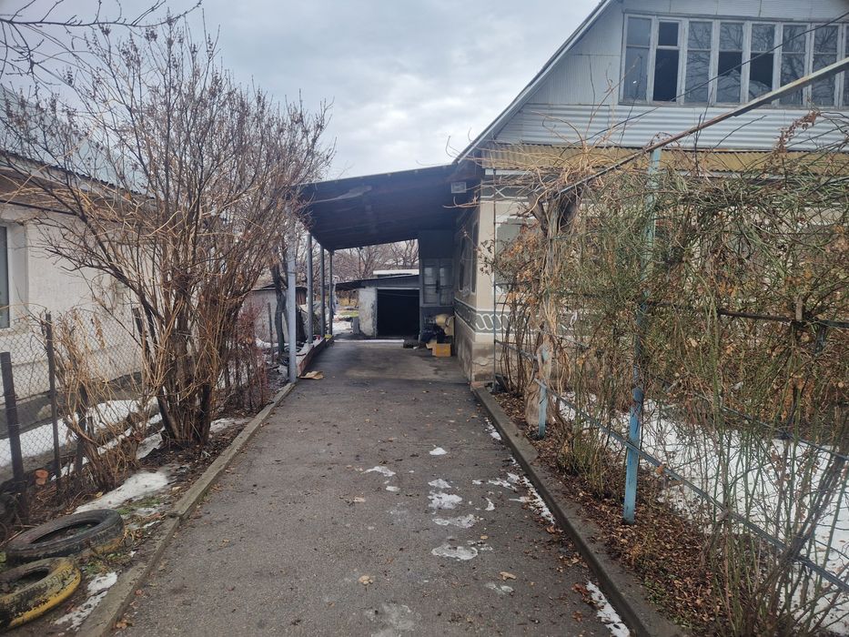 Отдам дом даром на разбор.