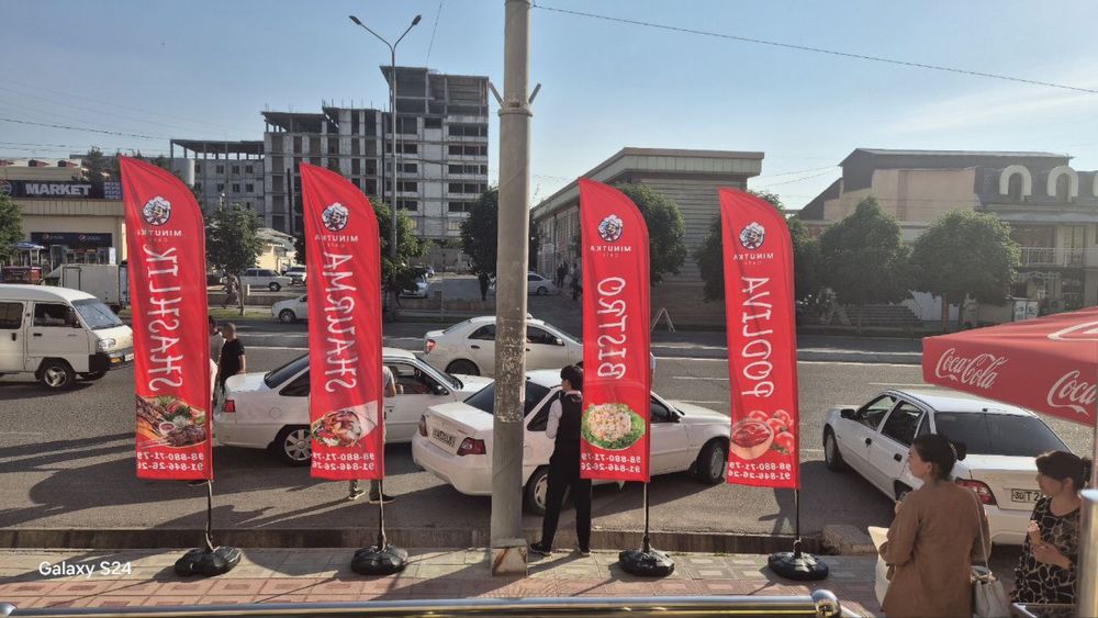 Bayroq Parus, Flagshtoklar